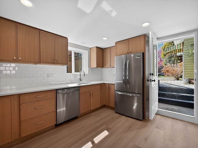 Building Photo - 8037 Brooklyn Ave NE