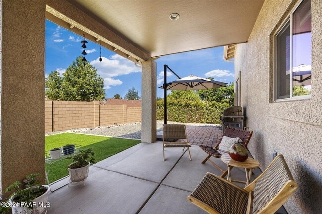 Building Photo - 7275 E Grandview Dr