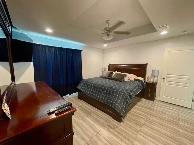 Building Photo - 1918 Aransas Pass Dr