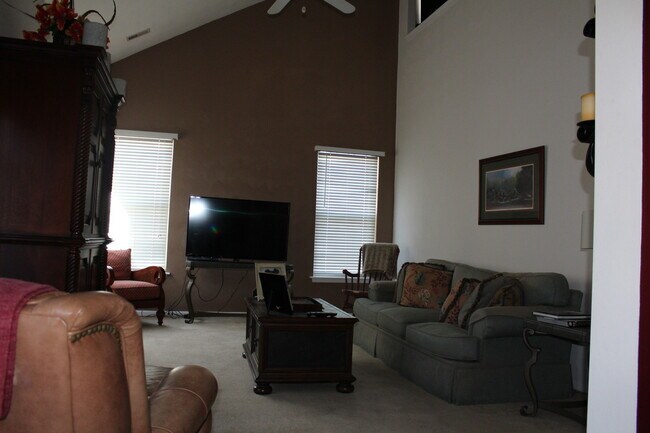 Building Photo - 4115 Bishops Pl