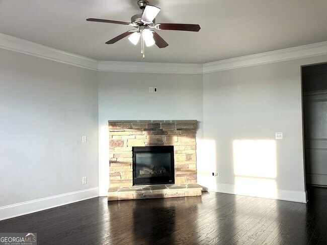 Building Photo - 3733 Dragon Fly Ln SE