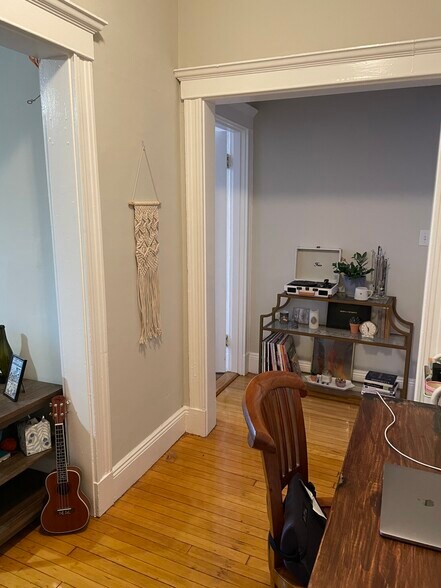 Building Photo - 33 Highgate St