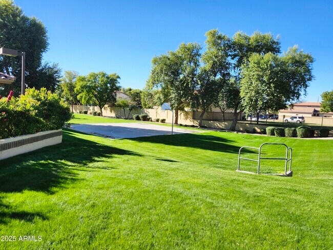 Building Photo - 7762 E Boston St