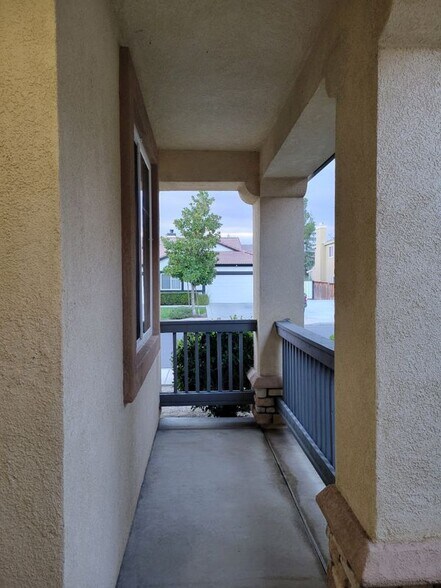 Building Photo - 2274 Purple Finch Ct