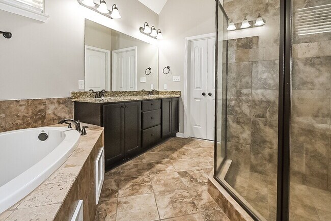 Building Photo - 75 Briar Hollow Ln