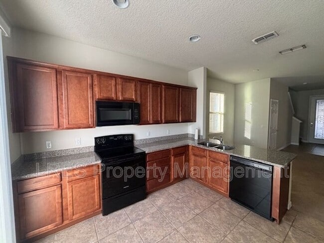 Building Photo - 251 Domus Ln