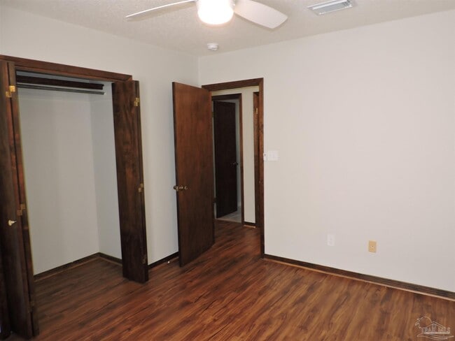 Building Photo - 3480 Blueridge Dr