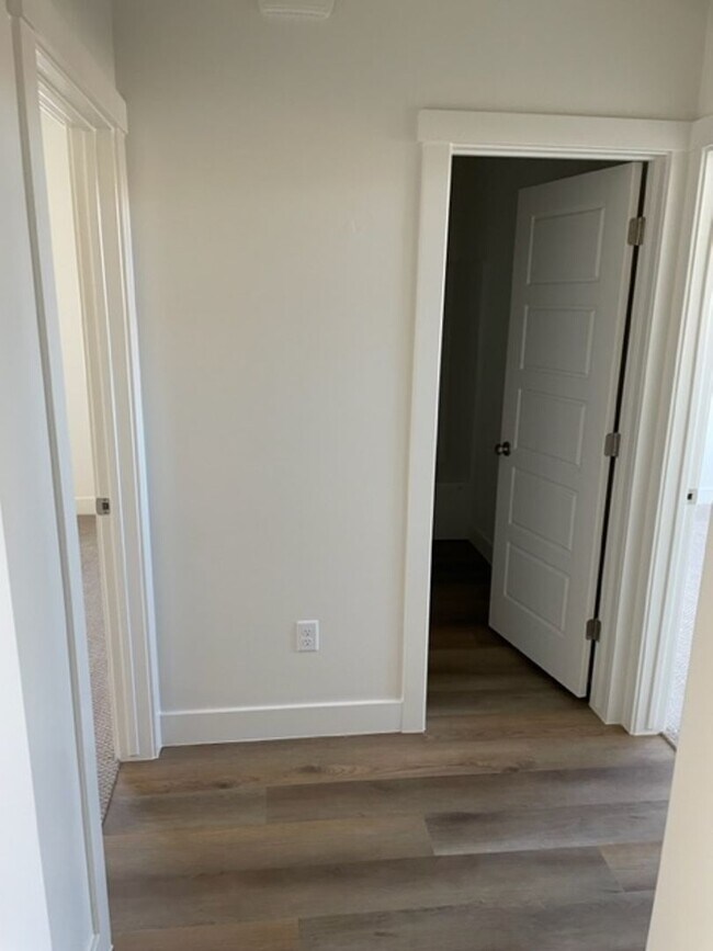 Building Photo - 3076 E Lavatera Dr
