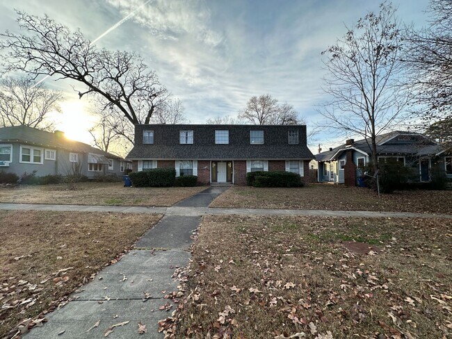 Primary Photo - 209 Lecta Ave