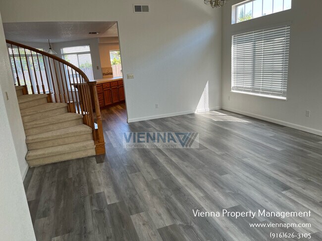 Building Photo - 108 Donegan Ct