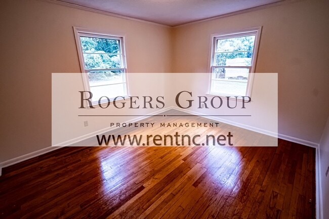 Building Photo - 1690 Bear Pond Rd