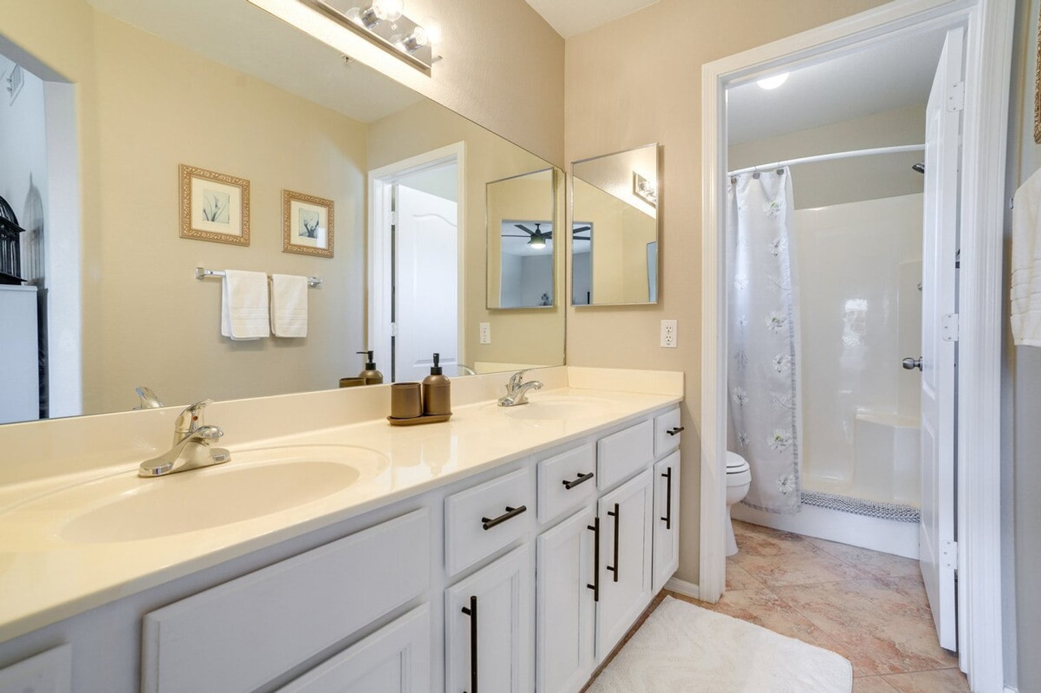 Building Photo - 9151 W Greenway Rd