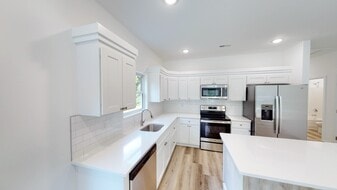 Building Photo - 432 Blume Rd
