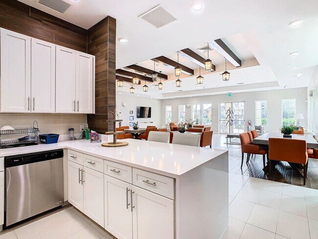 Building Photo - 7516 Sunflower Dr