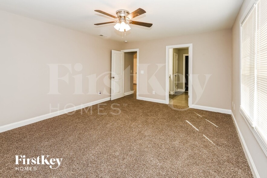 Building Photo - 614 Forest Ridge Rd