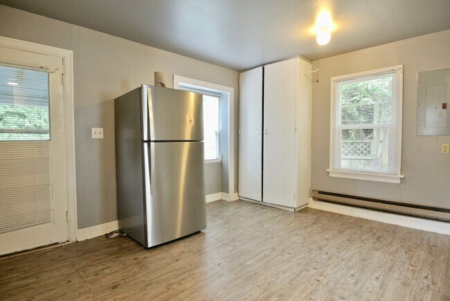 Building Photo - 2333 N 116th St