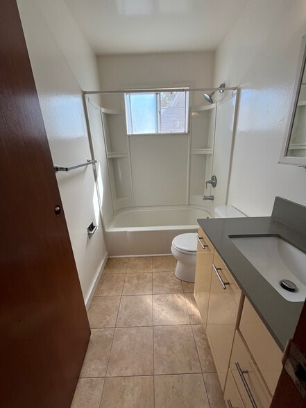 Building Photo - 1822 Francisco St