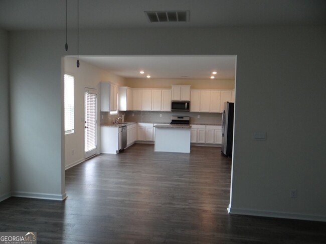 Building Photo - 3473 Hawthorn Farm Blvd