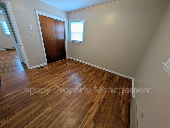 Building Photo - 2202 Maywood St