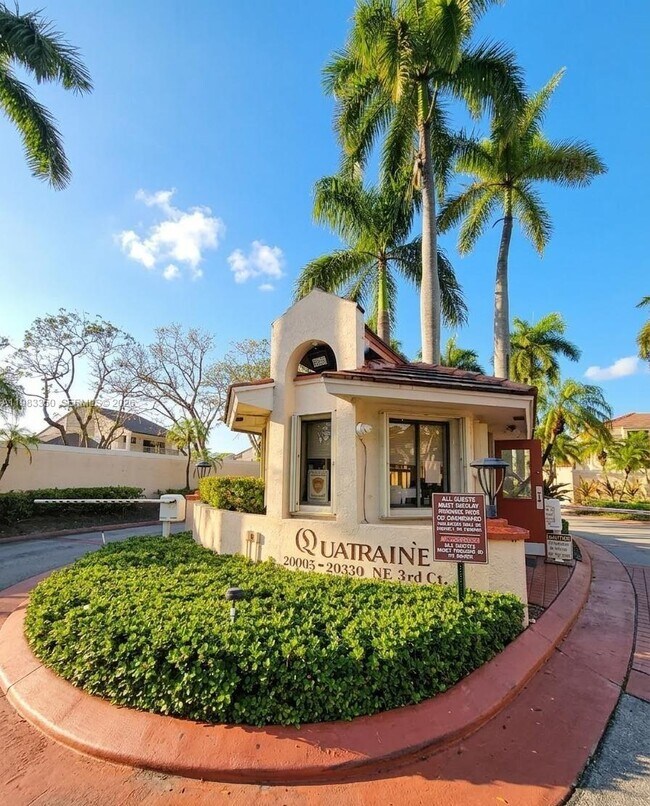 Building Photo - 20130 NE 3rd Ct