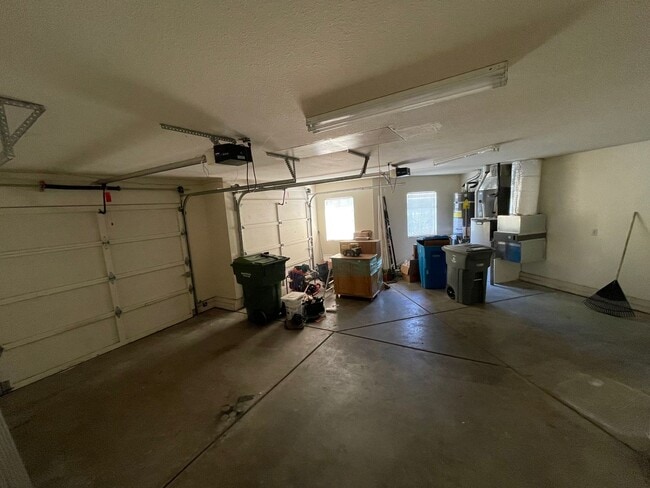 Building Photo - 2148 Falcon Ridge Dr