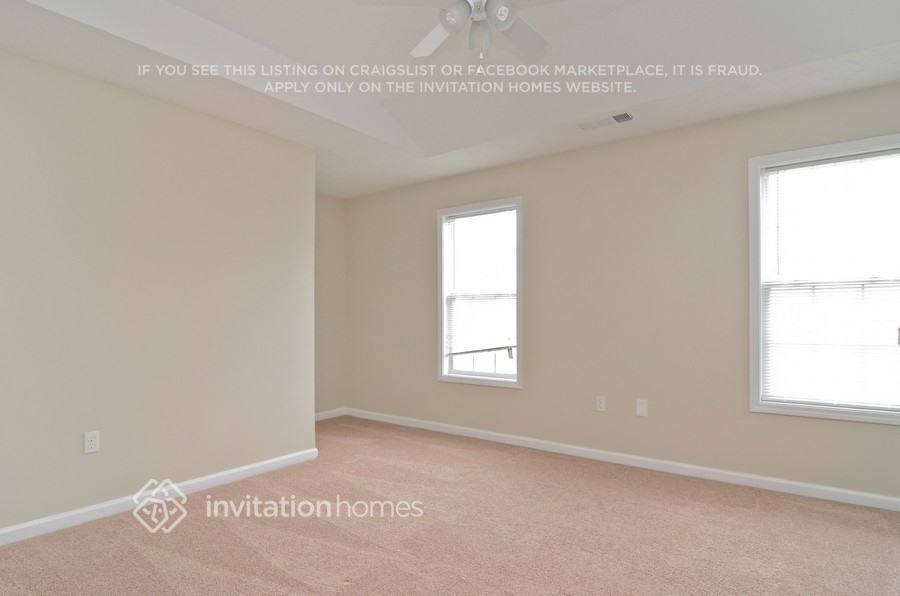 Building Photo - 295 Claremont Dr