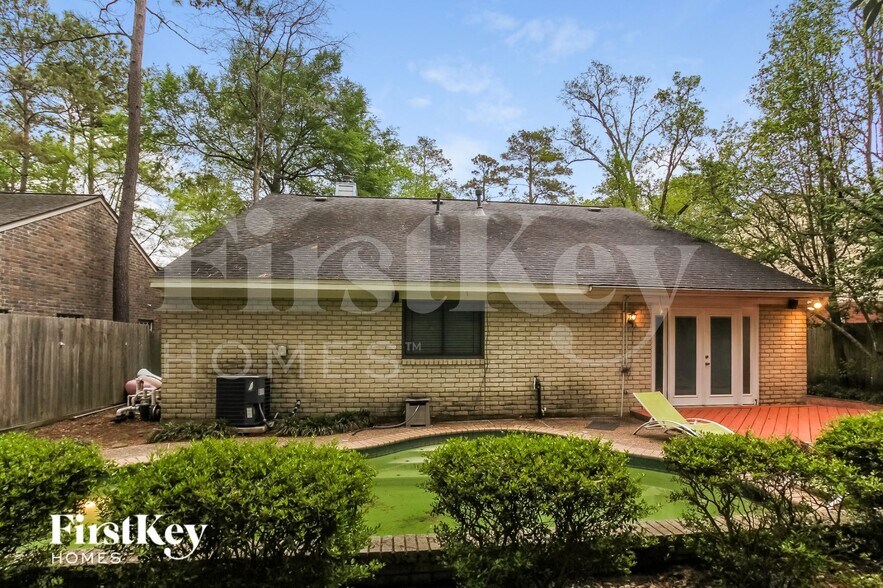 Building Photo - 123 S Village Knoll Cir