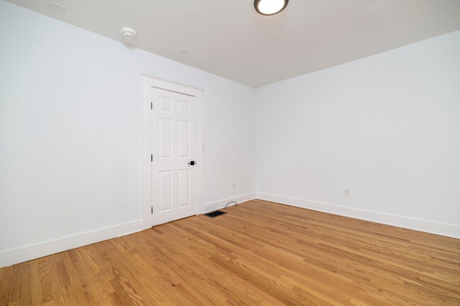 Building Photo - 58 Post Rd