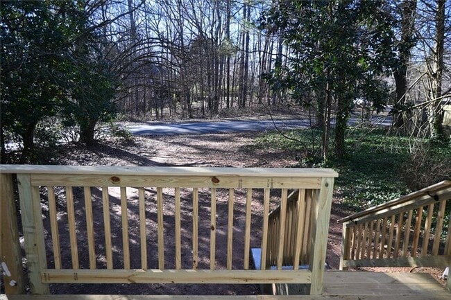 Building Photo - 1851 Grant Ct