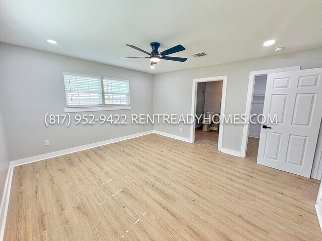 Building Photo - 607 Lake View Dr