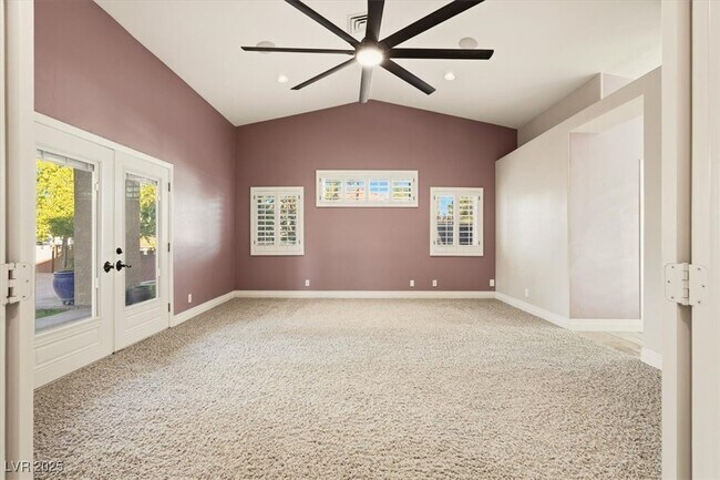 Building Photo - 8570 Country Home Cir