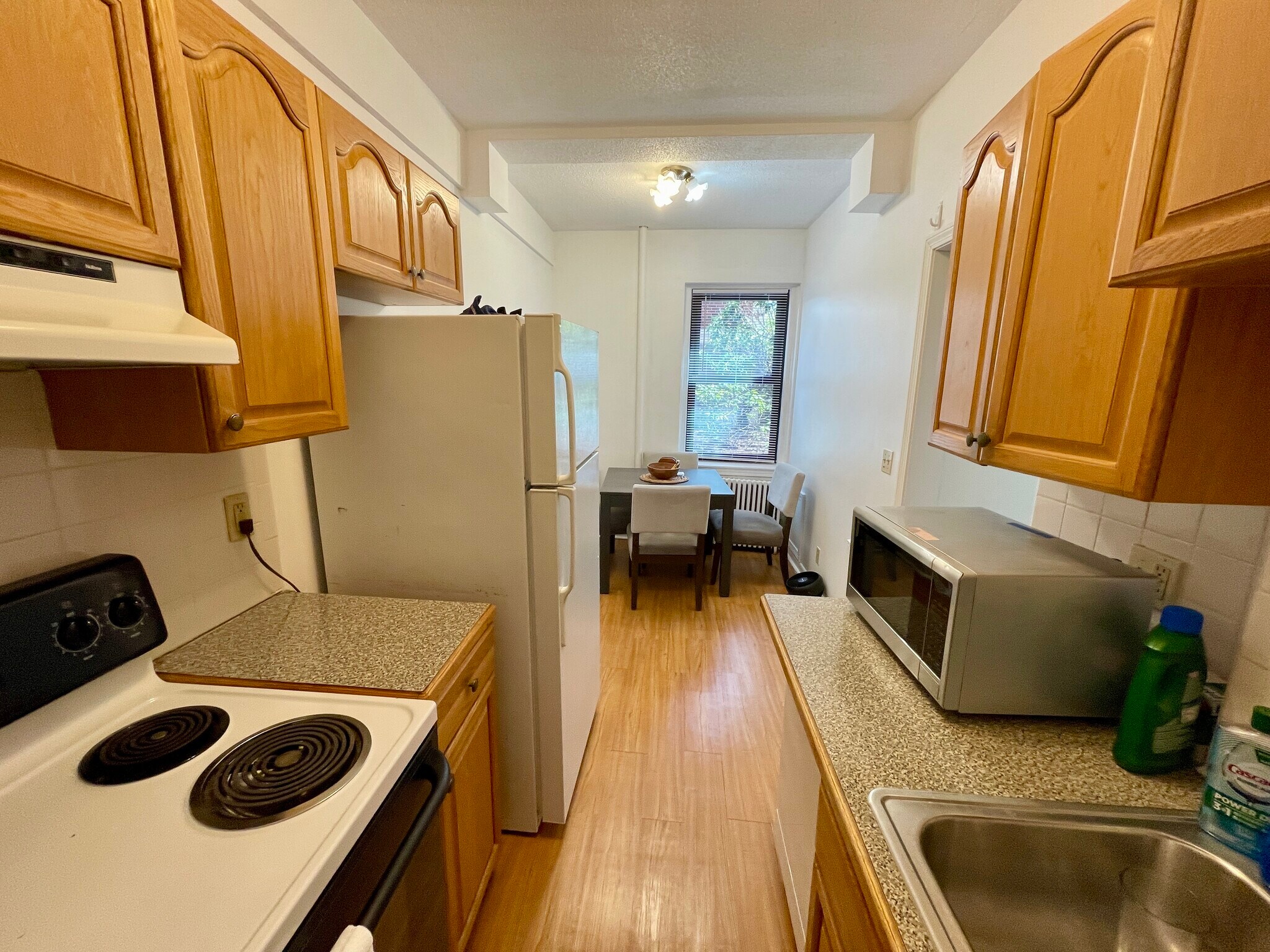 Building Photo - 141 Englewood Ave