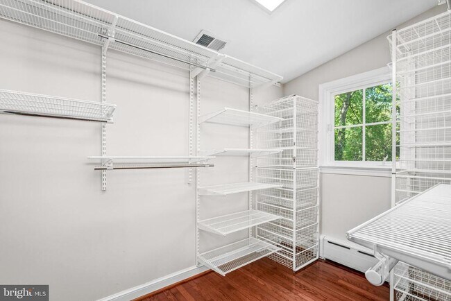 Building Photo - 2238 Meridian St