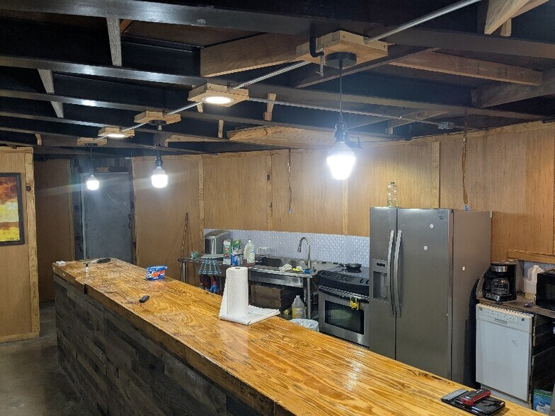 Building Photo - 526 Allen Dr