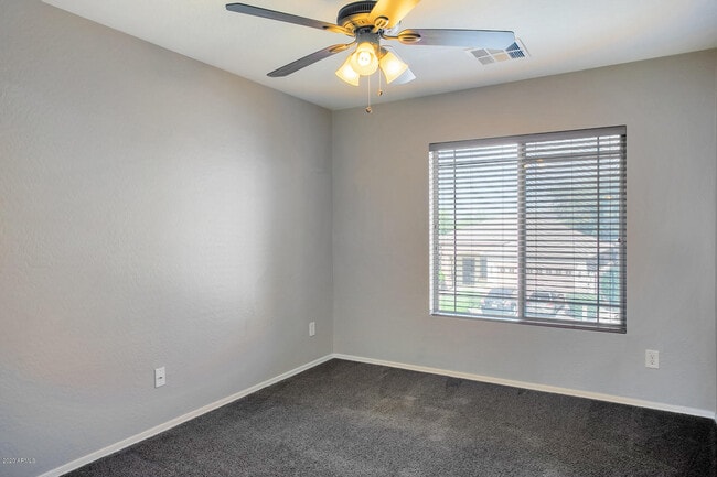 Building Photo - 401 S 166th Dr