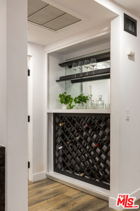 Building Photo - 1210 Kings Rd