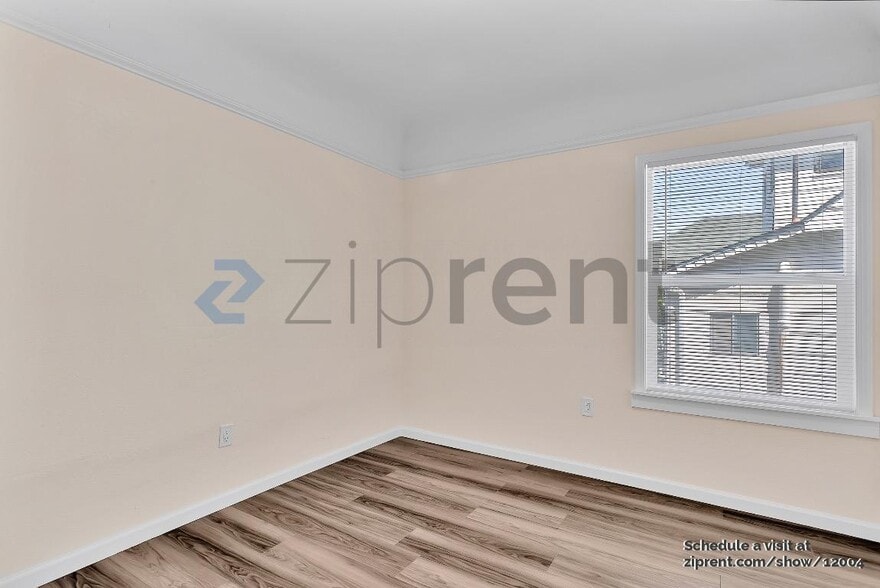 Building Photo - 3321 Adeline St