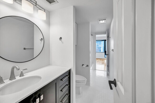 Building Photo - 127 Greyrock Pl