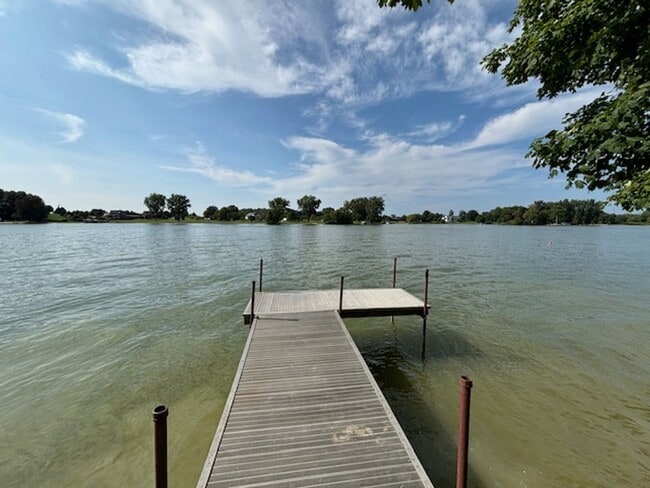 Building Photo - Fully Furnished, Turn Key Lake Front Home ...