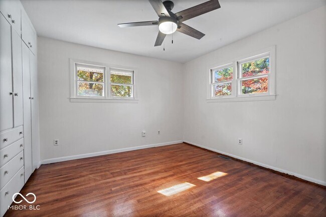 Building Photo - 10293 E County Rd 100 S