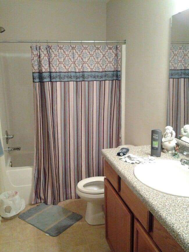 Building Photo - 3bedrooms 2 baths single family home available March 2022 in Qunicy Fl