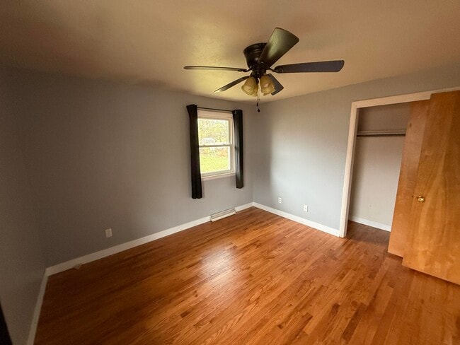 Building Photo - 211 Bourn Ave