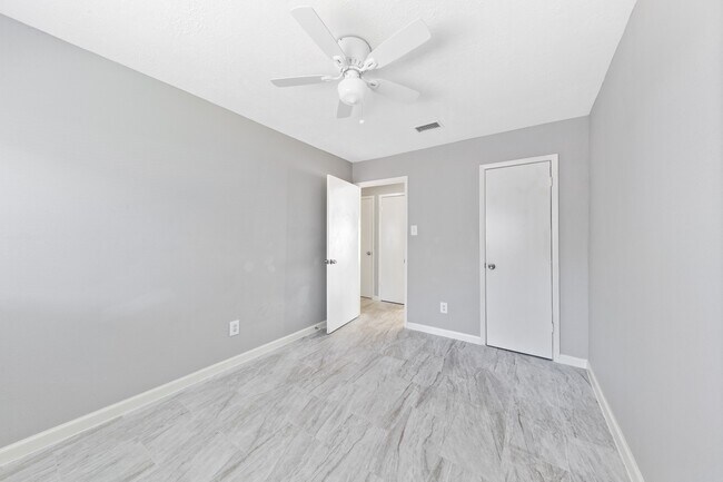 Building Photo - 10635 Autumn Meadow Ln