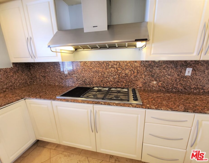 Building Photo - 4365 McLaughlin Ave