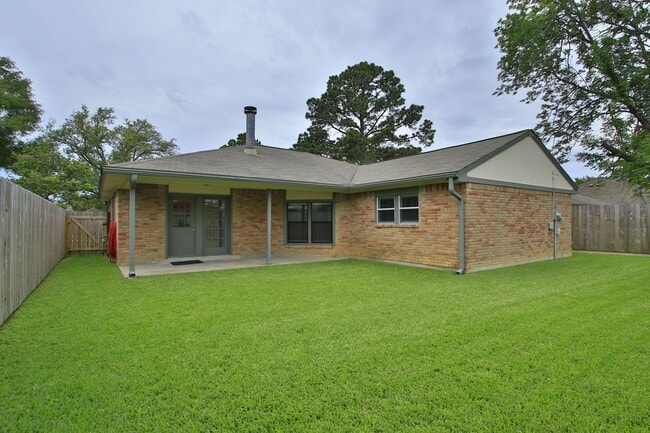 Building Photo - 19518 Gladewater Dr