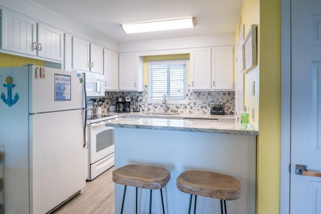 Building Photo - Winds VI @ 418 Carolina Beach Ave N