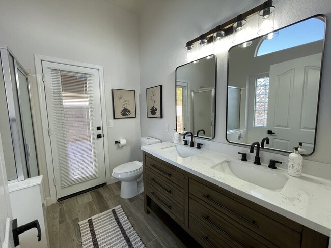 Primary Bathroom - 1882 W Springfield Way