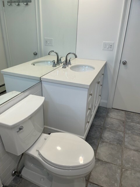 Building Photo - 32 Oakland St