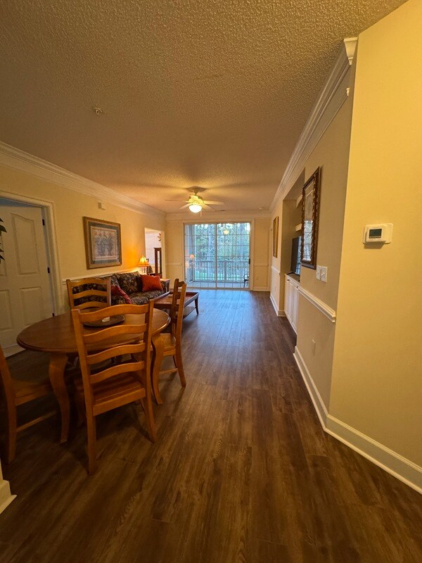 Building Photo - 5650 Barefoot Resort Bridge Rd