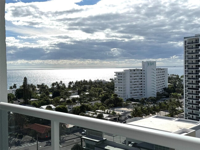 Building Photo - 3015 N Ocean Blvd